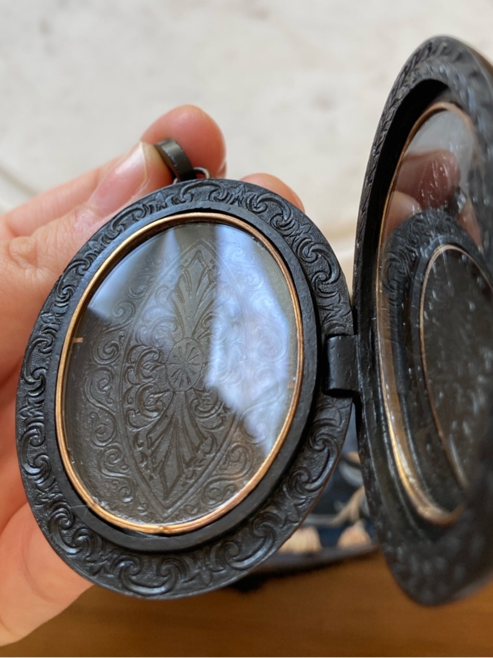 Antique Victorian Gutta Percha/Vulcanite Large Locket w/Ornate Interior & Glass